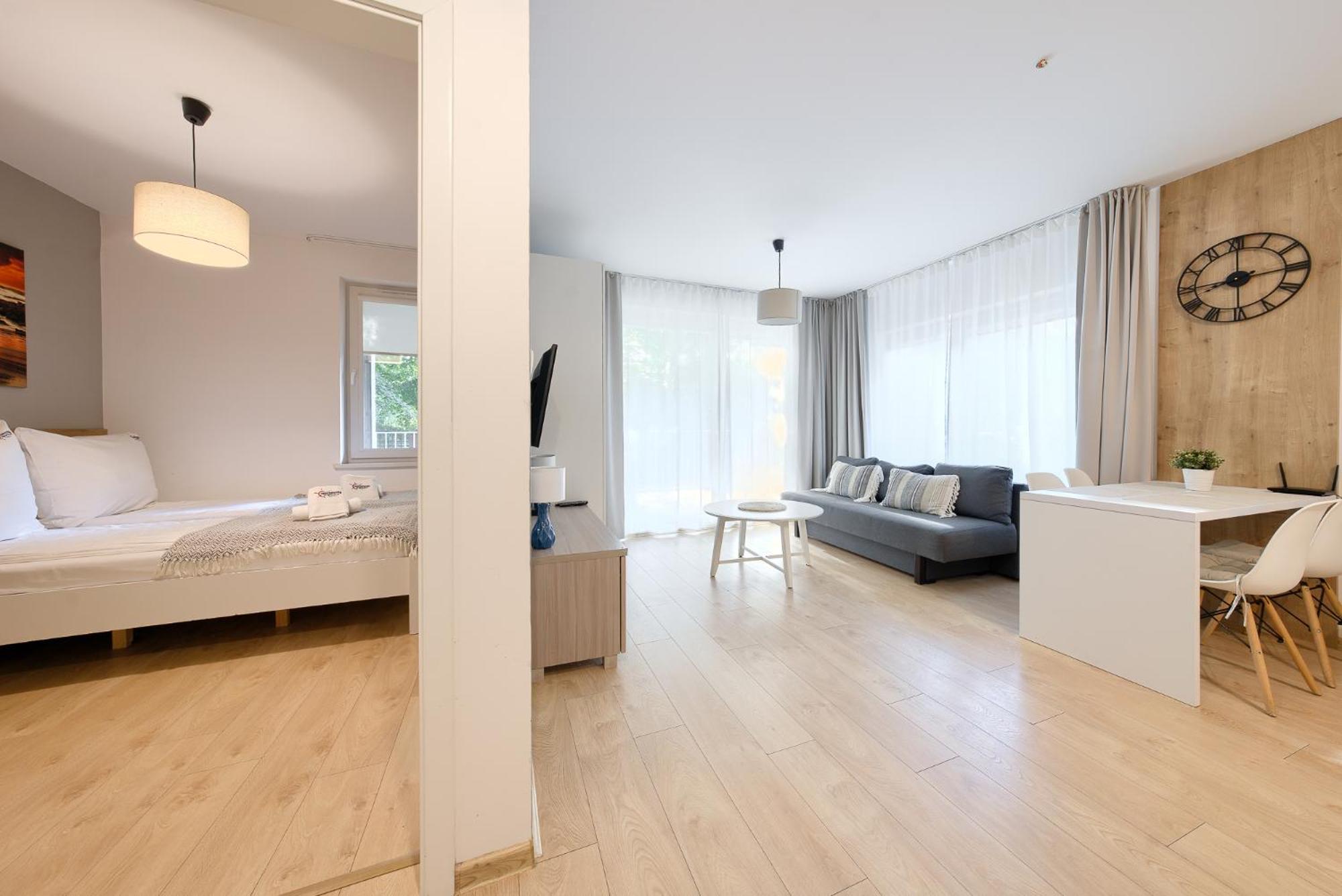 Apartamentyprzymorzu 010 Z Basenem Tarasem I Ogrodkiem